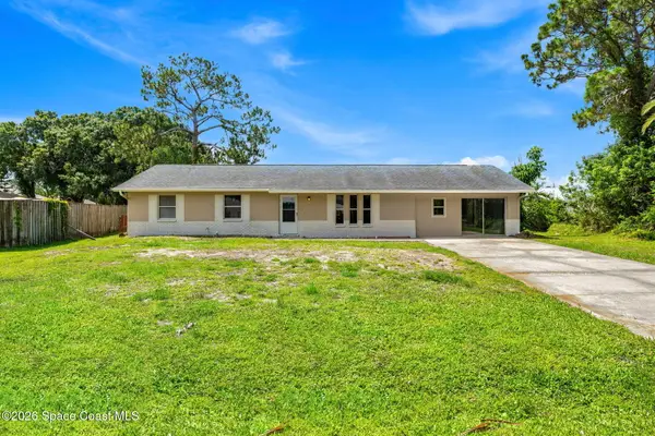 986 Jettie Street Ne, Palm Bay, FL 32907