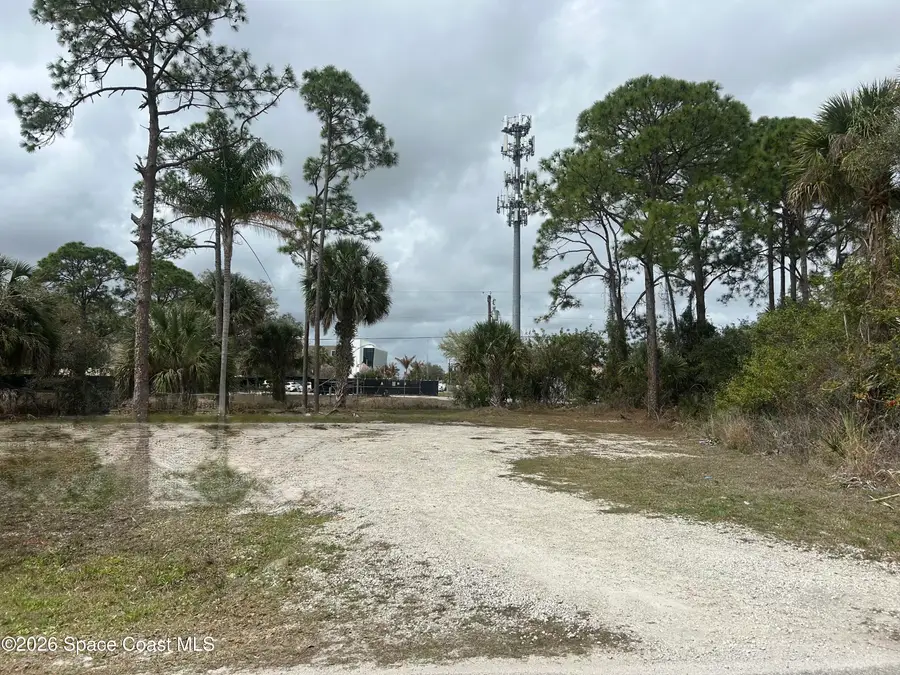 126 Deauville Avenue Se, Palm Bay, FL 32909 - #3