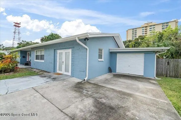 637 E Lincoln Avenue, Melbourne, FL 32901 - #3