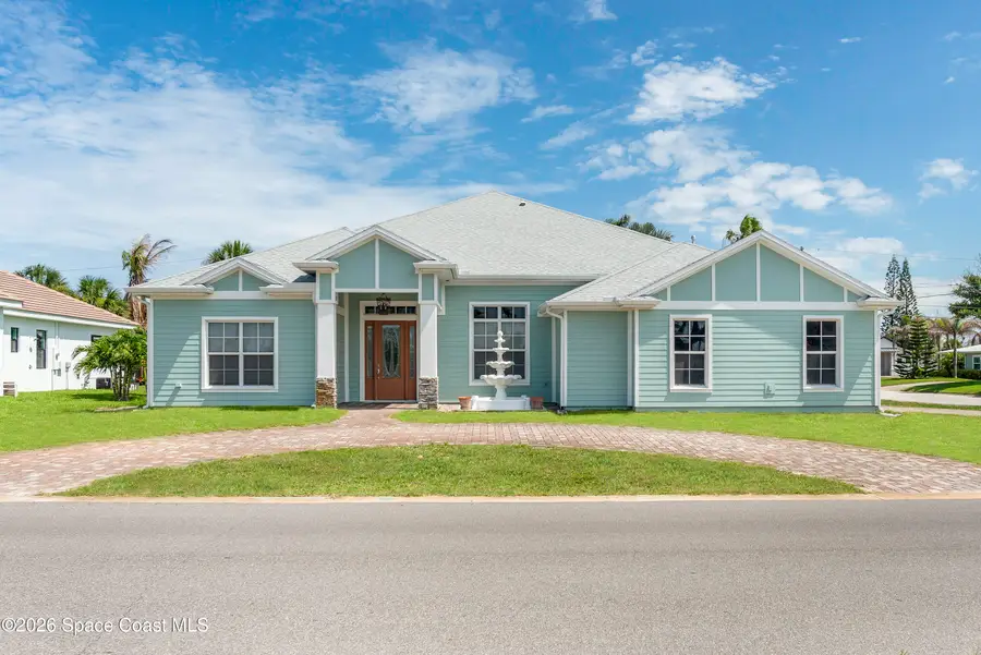 605 N Shannon Avenue, Indialantic, FL 32903 - #3