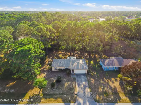 852 Lamplighter Drive Nw, Palm Bay, FL 32907