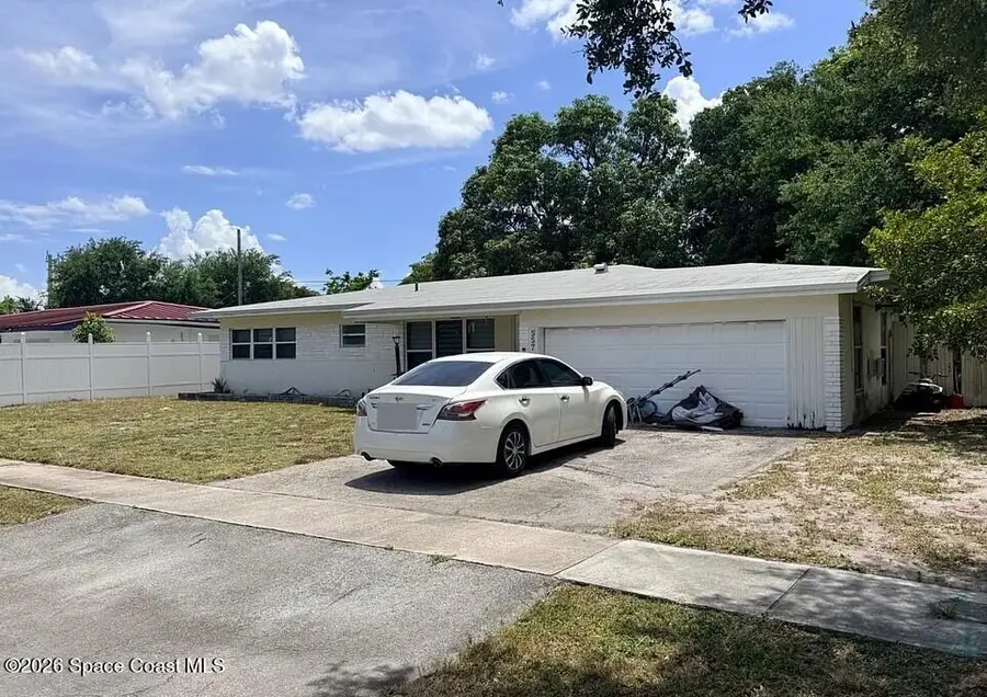 557 W Dayton Circle, Fort Lauderdale, FL 33312 - #2