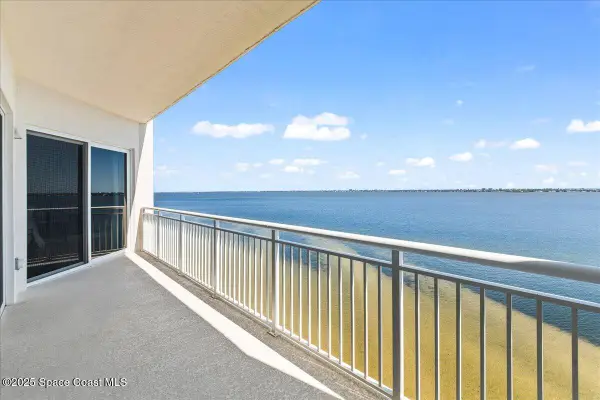 1465 S Harbor City Boulevard #902, Melbourne, FL 32901