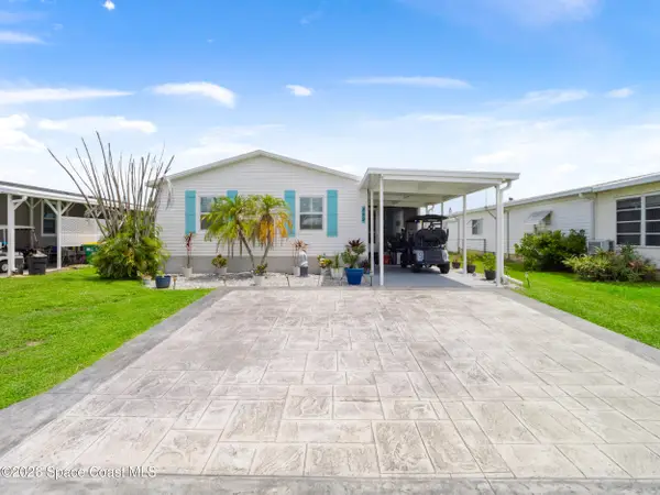 859 Laurel Circle, Barefoot Bay, FL 32976