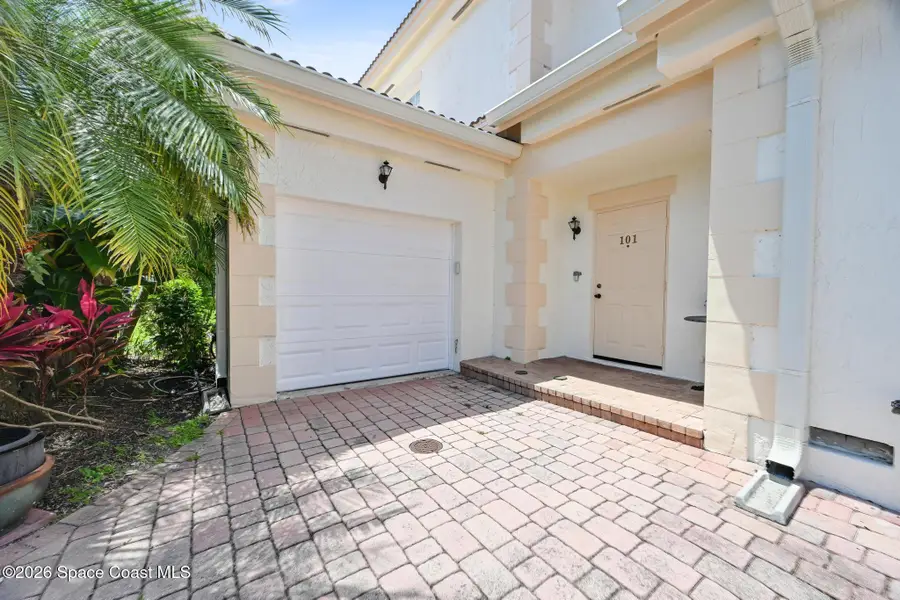 568 7th Square #101, Vero Beach, FL 32962 - #2