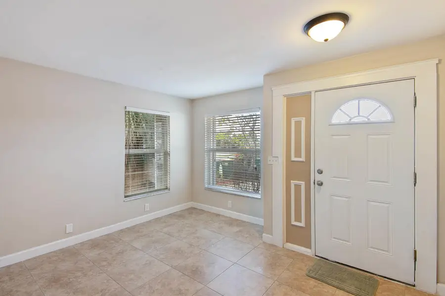 871 S Orlando Avenue, Cocoa Beach, FL 32931 - #3