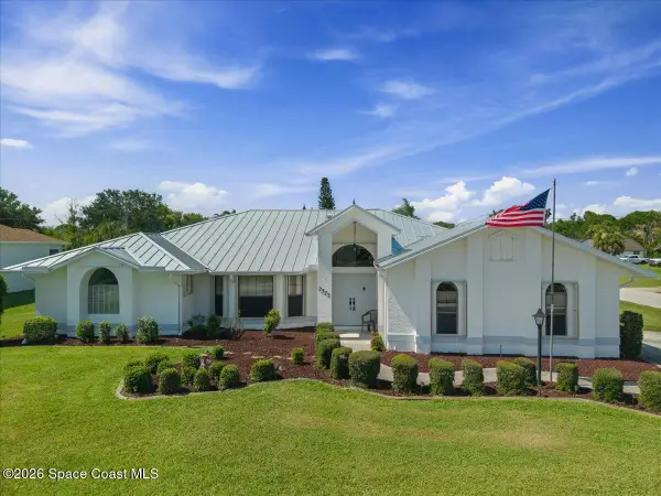 2373 SE Grand Drive, Port St. Lucie, FL 34952