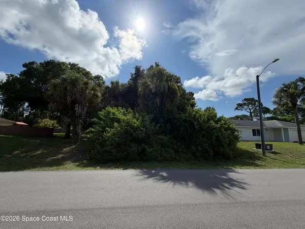 138 Hearthside Avenue Nw, Palm Bay, FL 32907