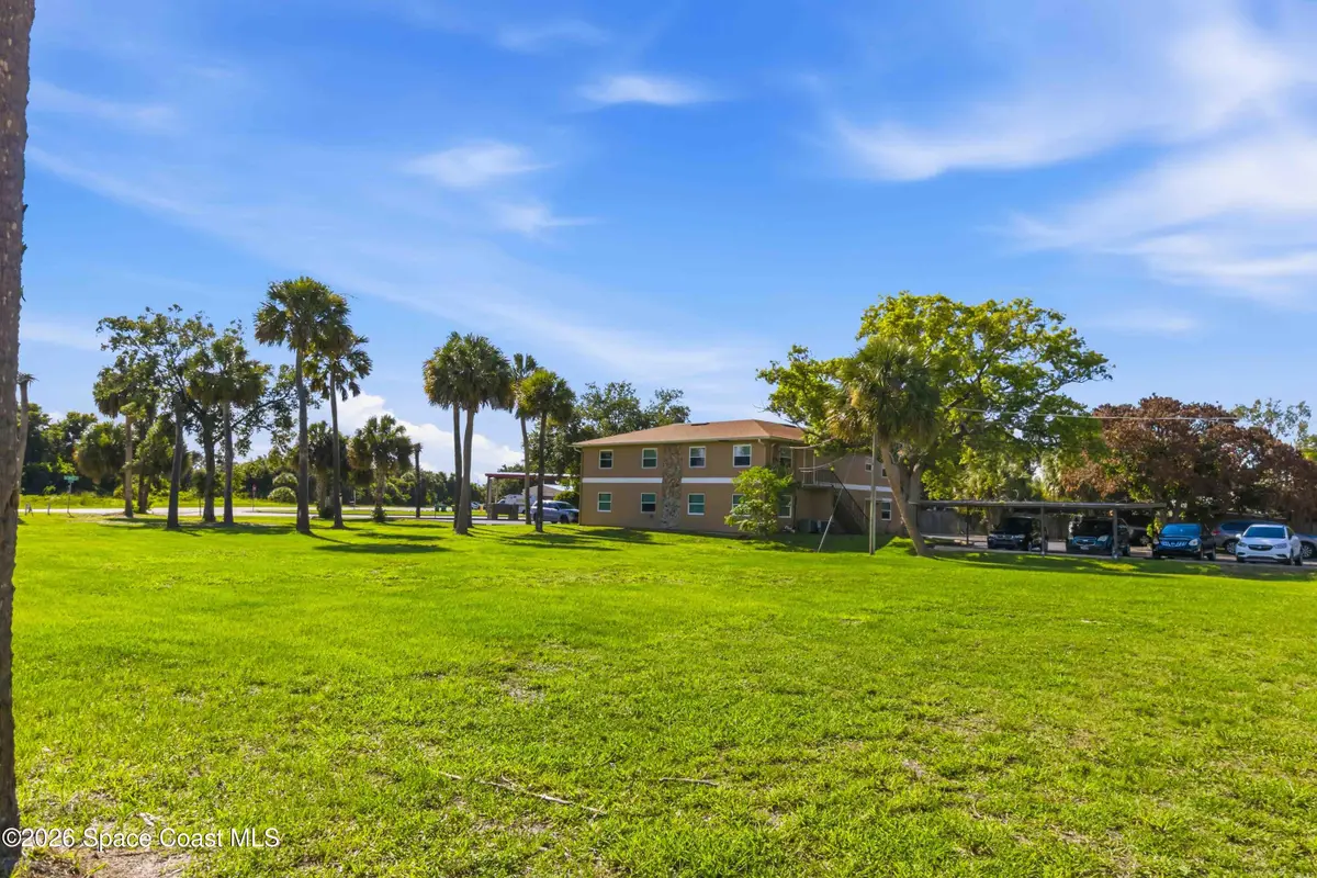 204 W Avenue B, Melbourne, FL 32901 - #1