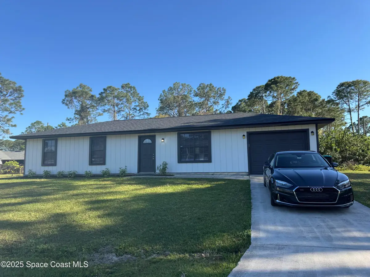 696 Harrington Street Sw, Palm Bay, FL 32908 - #1