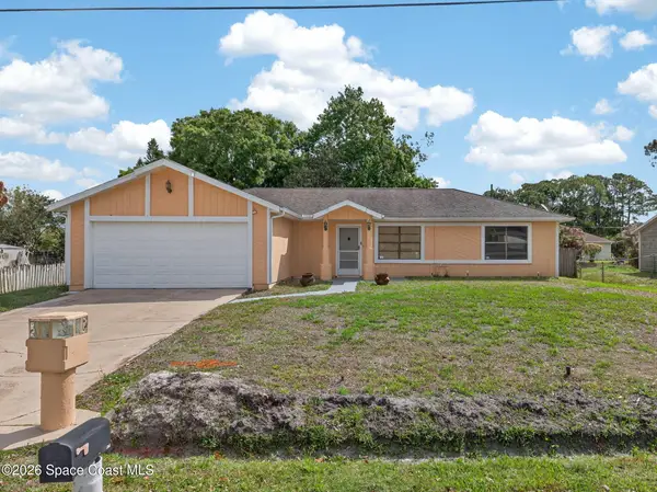 971 Gannet Avenue Nw, Palm Bay, FL 32907