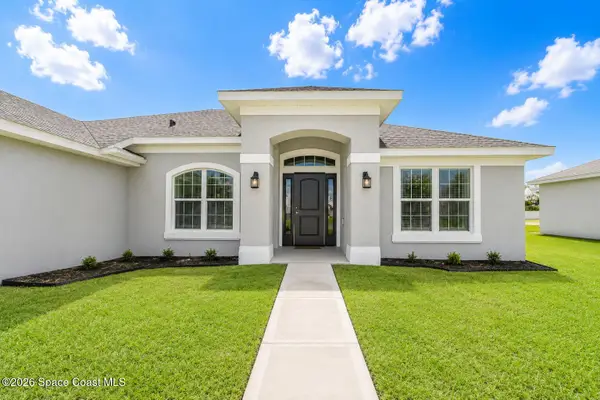 675 Kempten Street Nw, Palm Bay, FL 32907