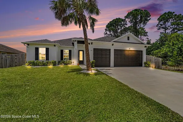 146 Battersea Avenue Ne, Palm Bay, FL 32907