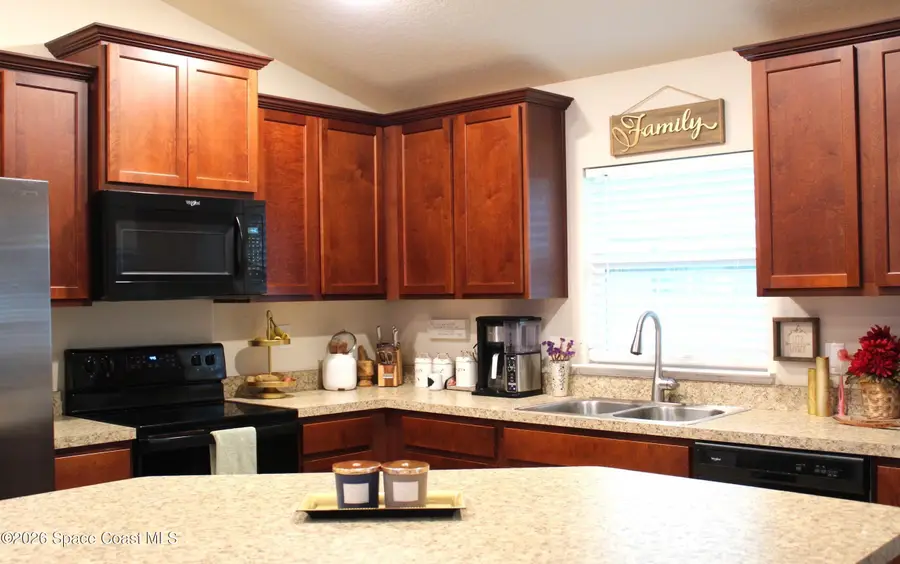 826 E Landmark Hills Drive E, Haines City, FL 33844 - #3