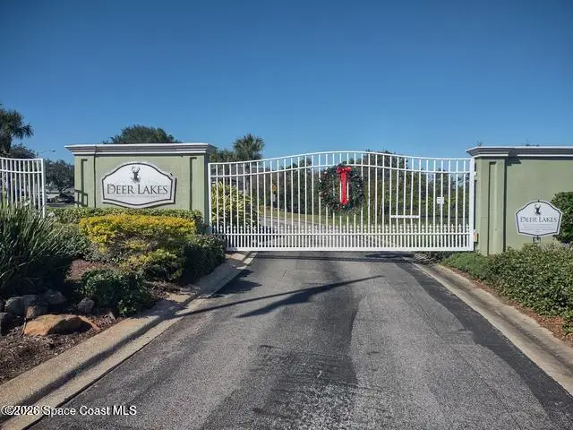3351 Deer Lakes Drive E, Melbourne, FL 32940 - #2