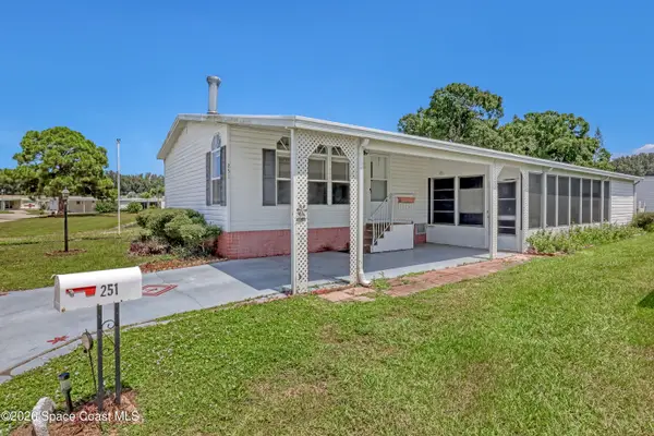 251 Blossom Lane Ne, Palm Bay, FL 32907