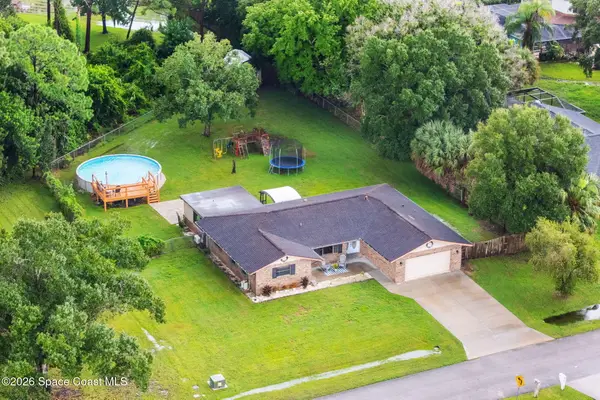 735 Pineda Avenue Ne, Palm Bay, FL 32907