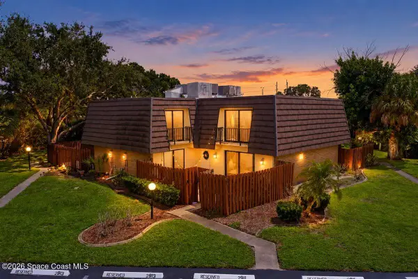 2913 Vista Oaks Circle Ne, Palm Bay, FL 32905