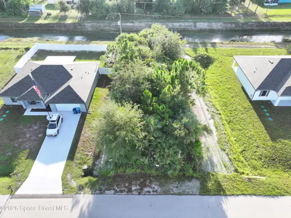 1995 Olympia Avenue Sw, Palm Bay, FL 32908