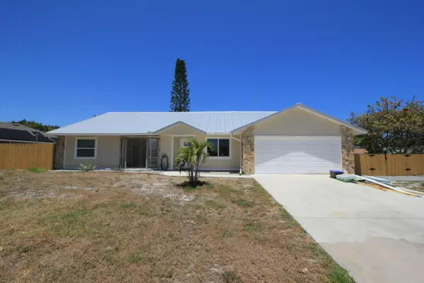 121 High Court, Sebastian, FL 32958