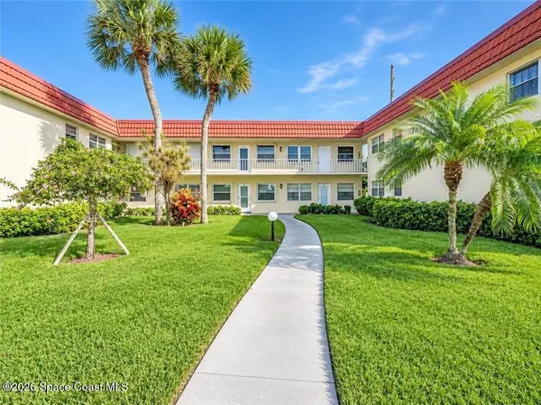 99 Springlake Drive #101, Vero Beach, FL 32962