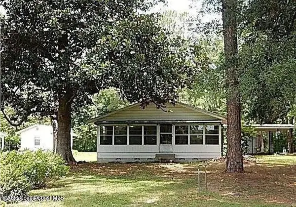 146 Lake Shore Terrace, Interlachen, FL 32148