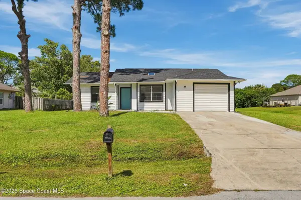 711 Kempten Street Nw, Palm Bay, FL 32907