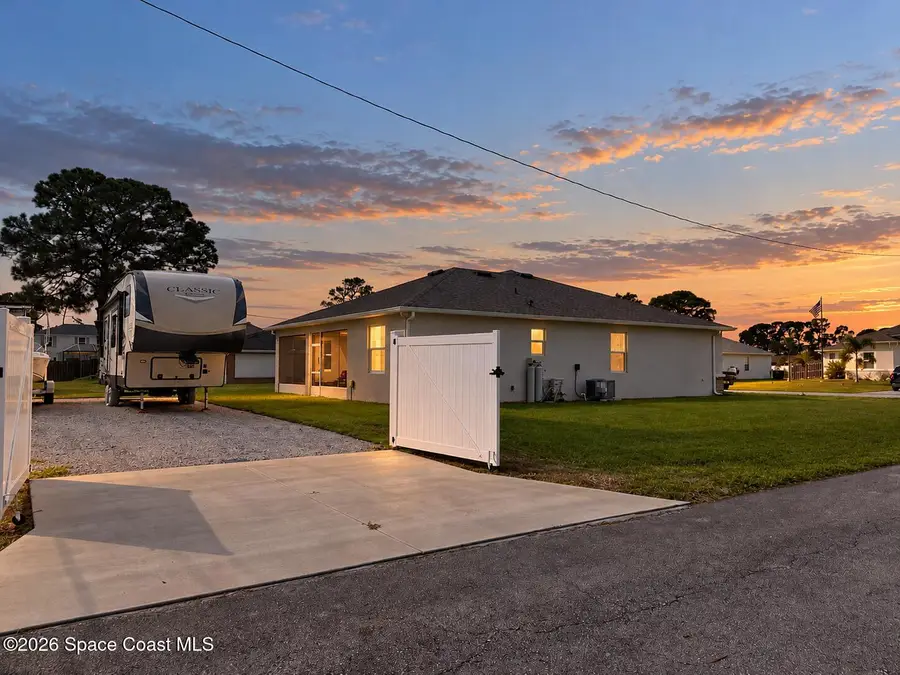 571 Charlotta Avenue Se, Palm Bay, FL 32909 - #3