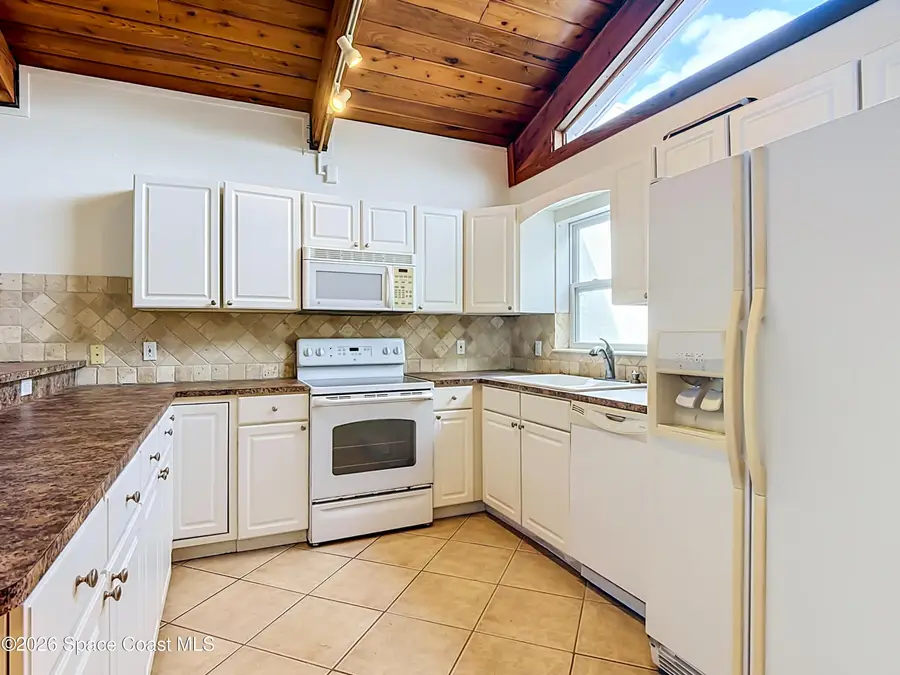 109 Coral Way E #Unit D, Indialantic, FL 32903 - #3