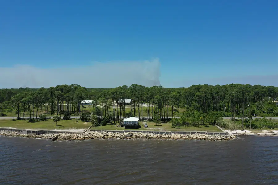 2138 Highway 98 W, Carrabelle, FL 32322 - Image #2