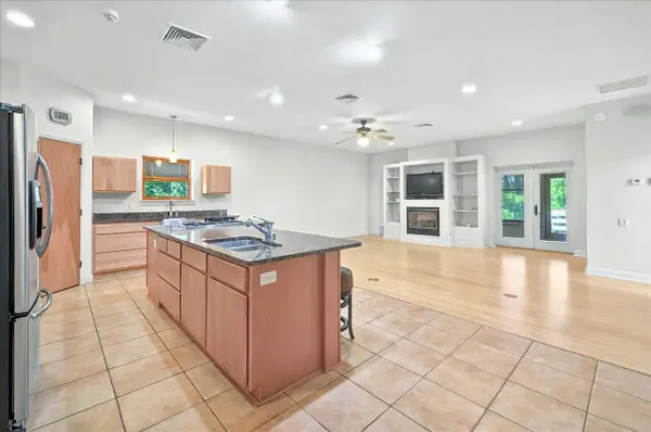 3300 Harbor Club Drive, Tallahassee, FL 32308