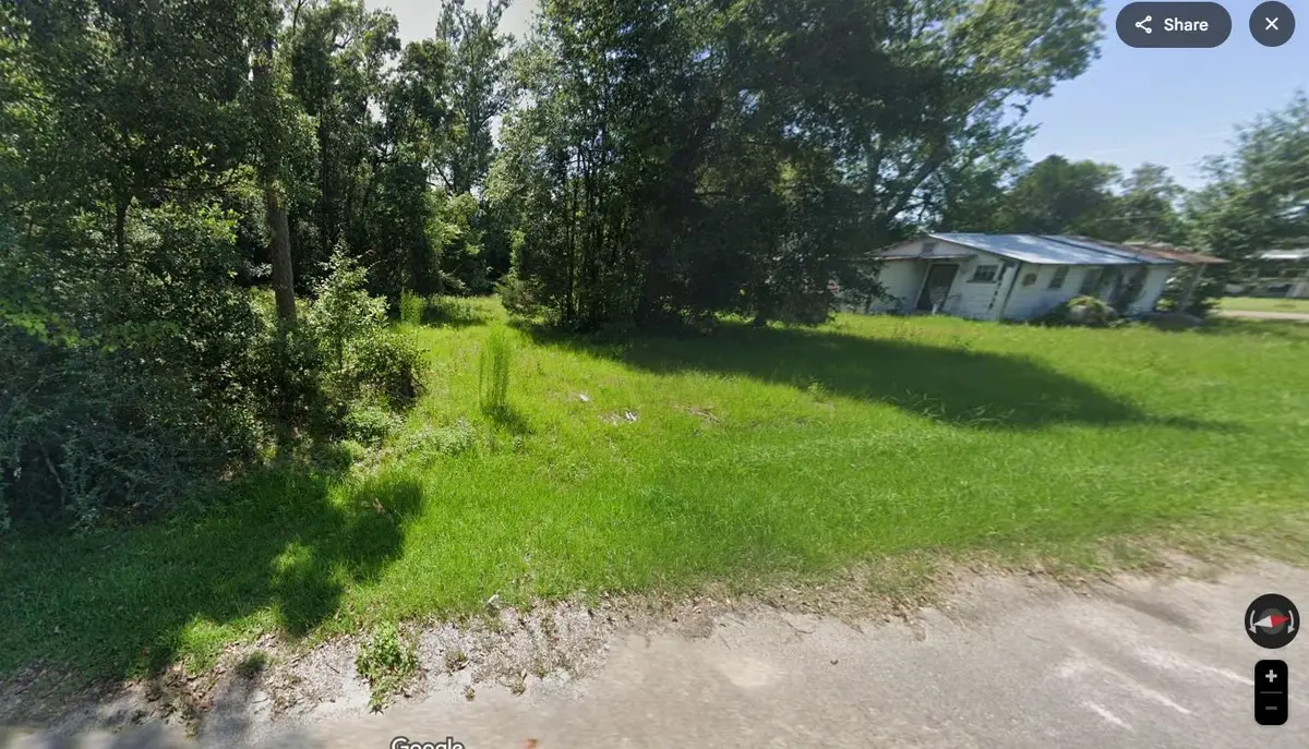 240 E Chipola Avenue, Wewahitchka, FL 32465 - Image #1