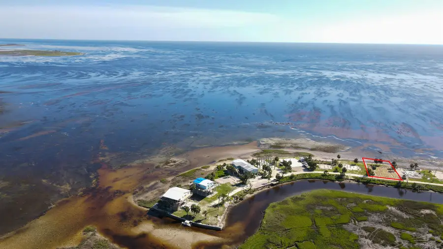 22193 S Gulfview Drive, Perry, FL 32348 - Image #2