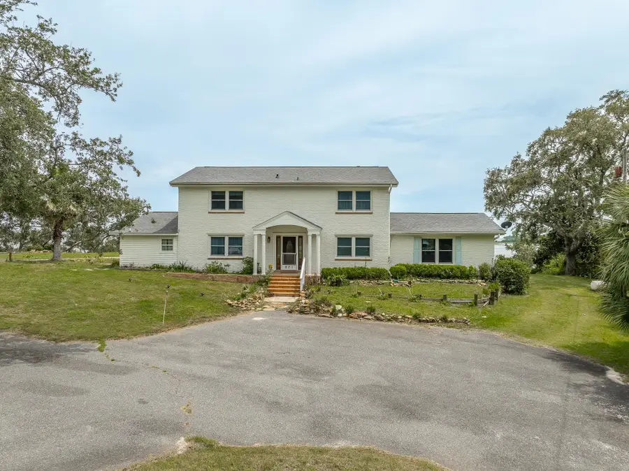 801 SE F Avenue, Carrabelle, FL 32322 - Image #3