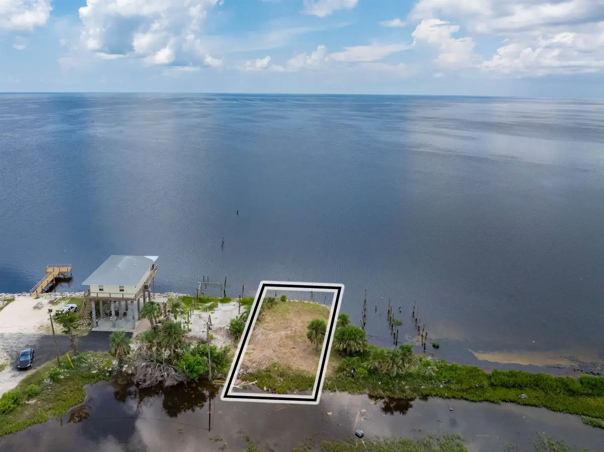 20752 Keaton Beach Dr, Perry, FL 32348 - Image #1