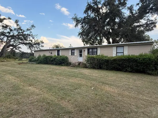 560 NE Fir Street, Pinetta, FL 32350