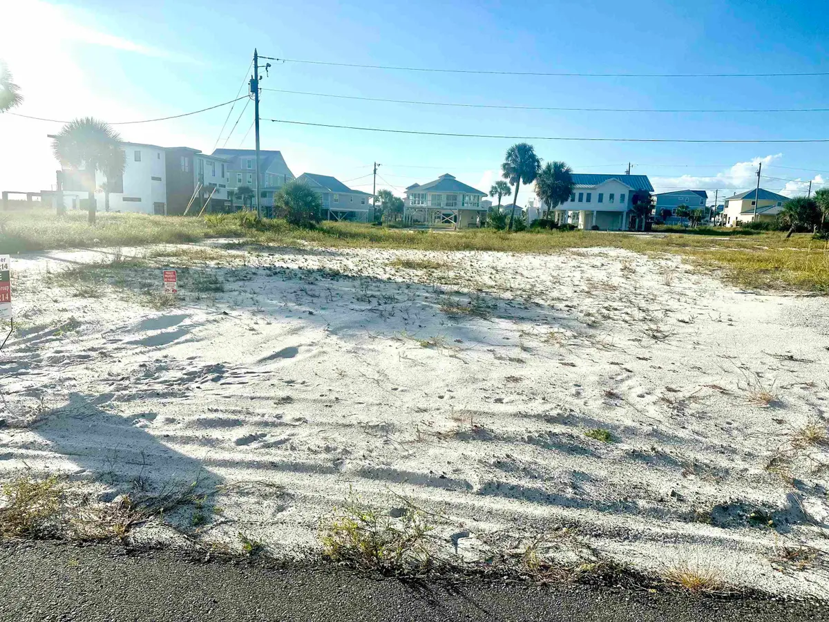 106 29th Street, Mexico Beach, FL 32456 - Image #1