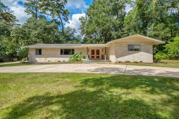 2214 Thomasville Road, Tallahassee, FL 32308