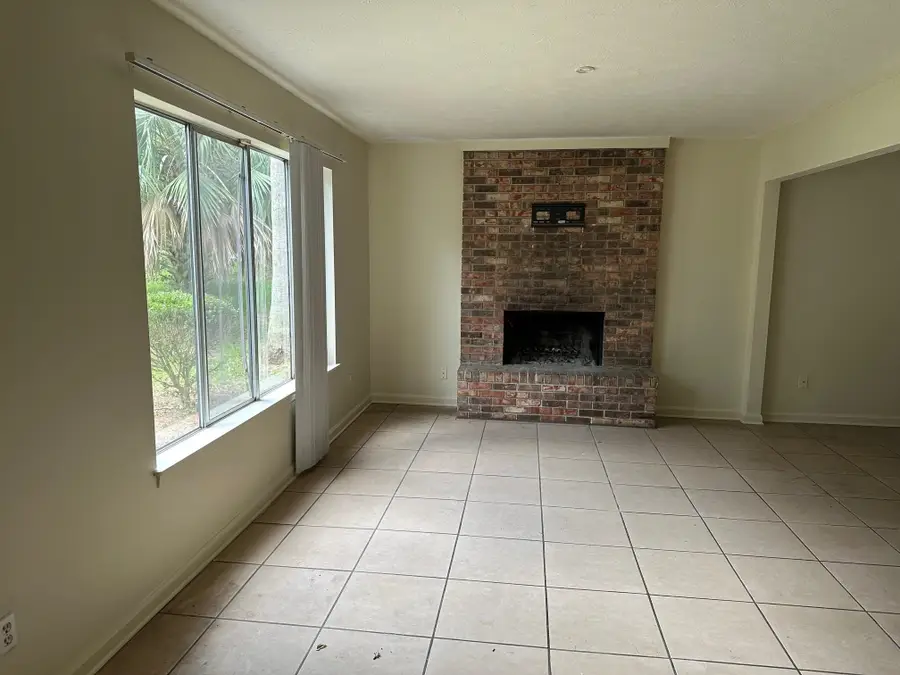 1819 Salmon Dr Drive, Tallahassee, FL 32303 - Image #3