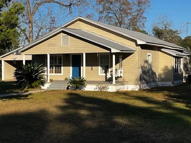 12610 NW Virginia G. Weaver Street, Bristol, FL 32321 - Image #1