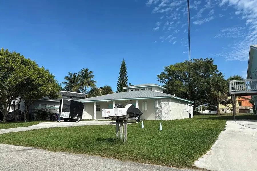 1128 Hernando Street, Fort Pierce, FL 34949 - Image #2