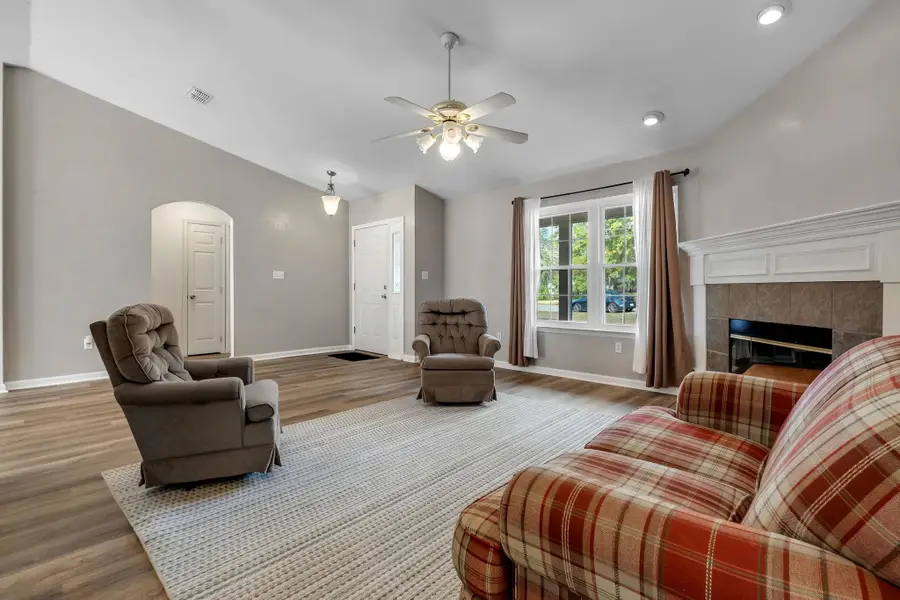 117 Shadow Oak Circle, Crawfordville, FL 32327 - Image #3