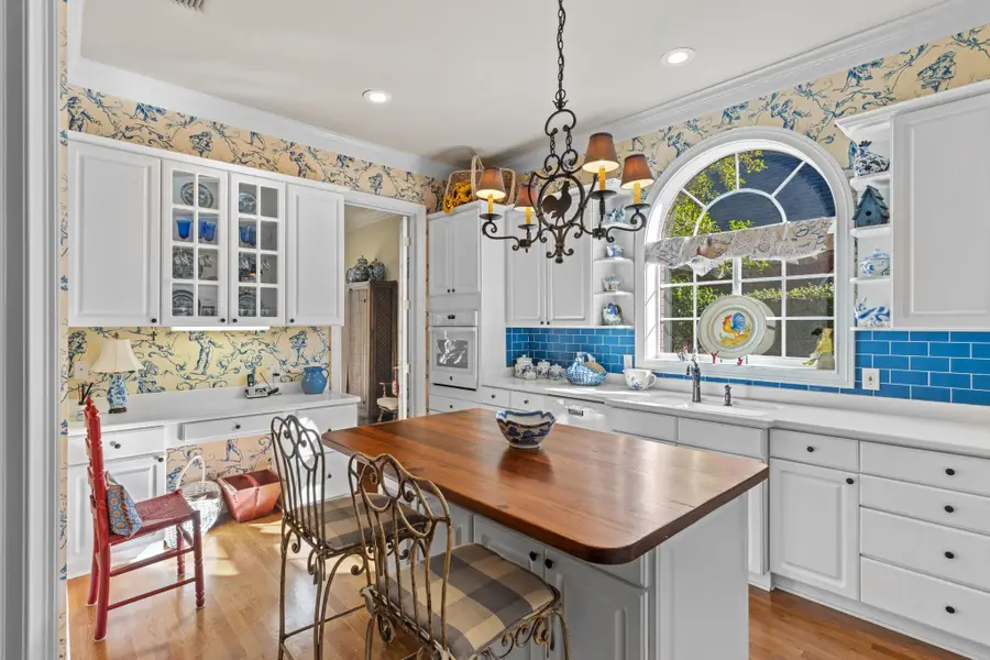 812 Greenbrier Lane, Tallahassee, FL 32308 - Image #2