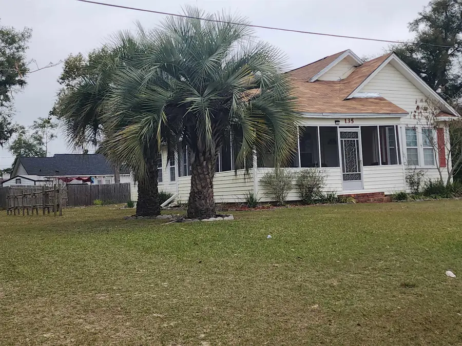 135 SE Oak Street, Madison, FL 32340 - #3