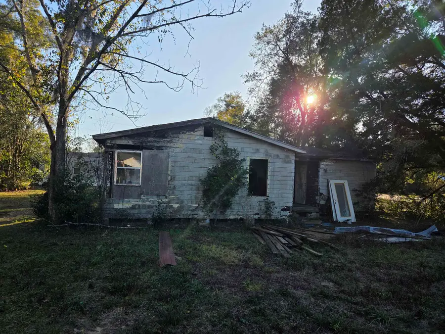 10801 NW Faircloth, Bristol, FL 32321 - Image #2