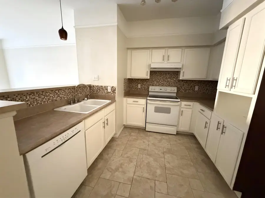 2801 Chancellorsville Drive #925, Tallahassee, FL 32312 - #3