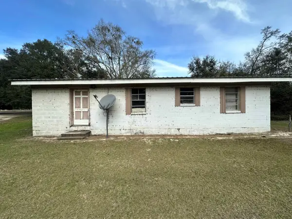 5690 Sunlight Road, Malone, FL 32445
