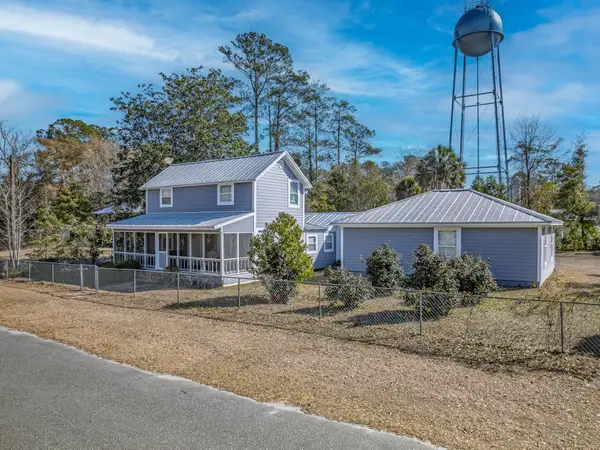 67 Yellow Jacket Avenue, Sopchoppy, FL 32358