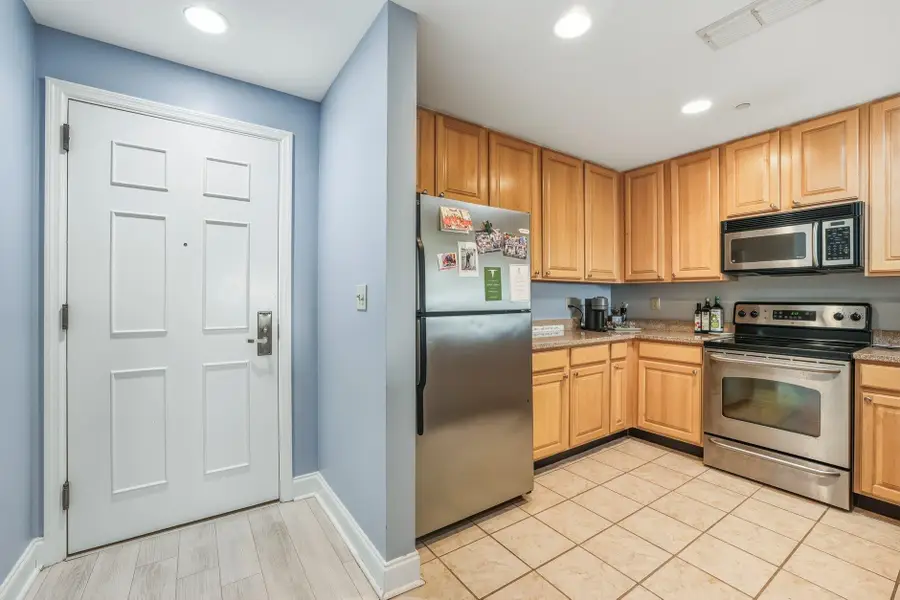 215 W College Avenue #903, Tallahassee, FL 32301 - #2