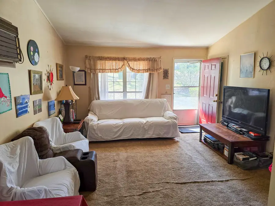 208 Wallace Dr, Quincy, FL 32351 - #3